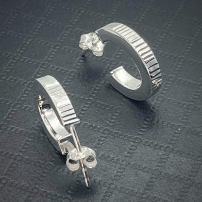 Stunning Ribbed Lobe Stud Hoop Sterling Silver Earrings